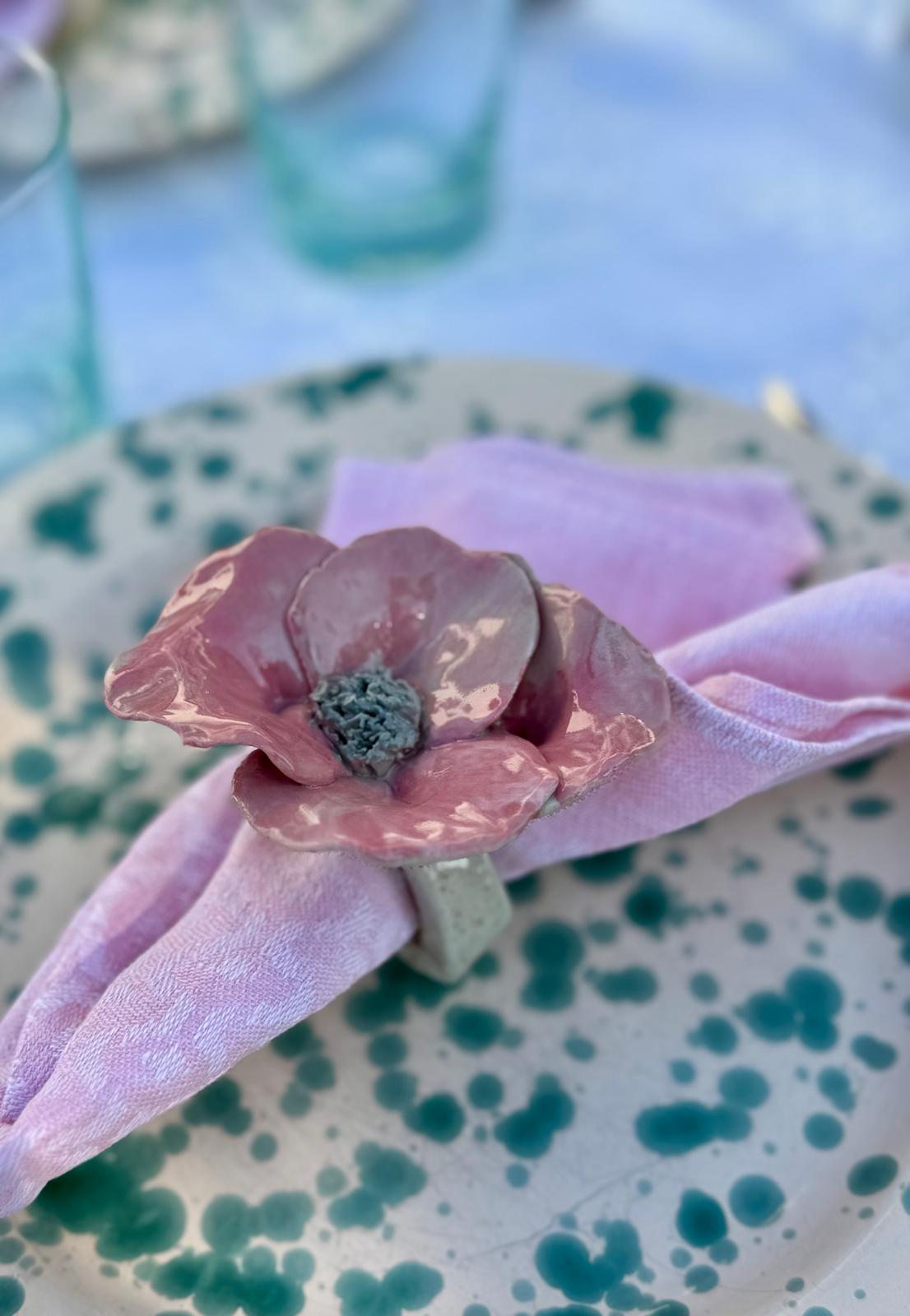 Servettring med blomma
